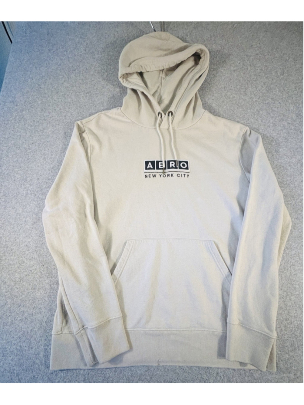 Aeropostale Mens Large Aero New York City Cream Pullover Hoodie Sweatshirt